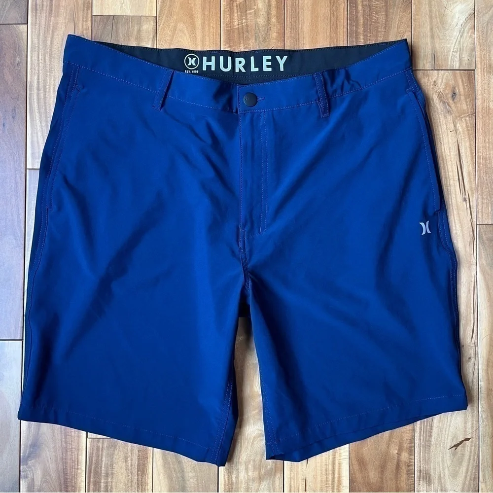 Hurley Men’s Shorts. Navy Blue. Size 38. #540